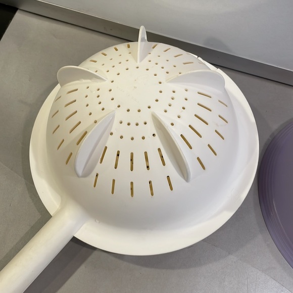 Tupperware colanders (2) - Picture 5 of 7